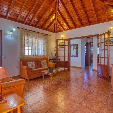 Sol بيت للعطل تيخارافي